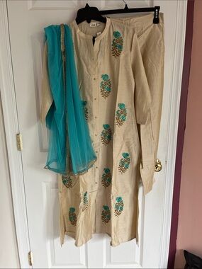 Embroidered Beige Kurta Set with Teal Dupatta